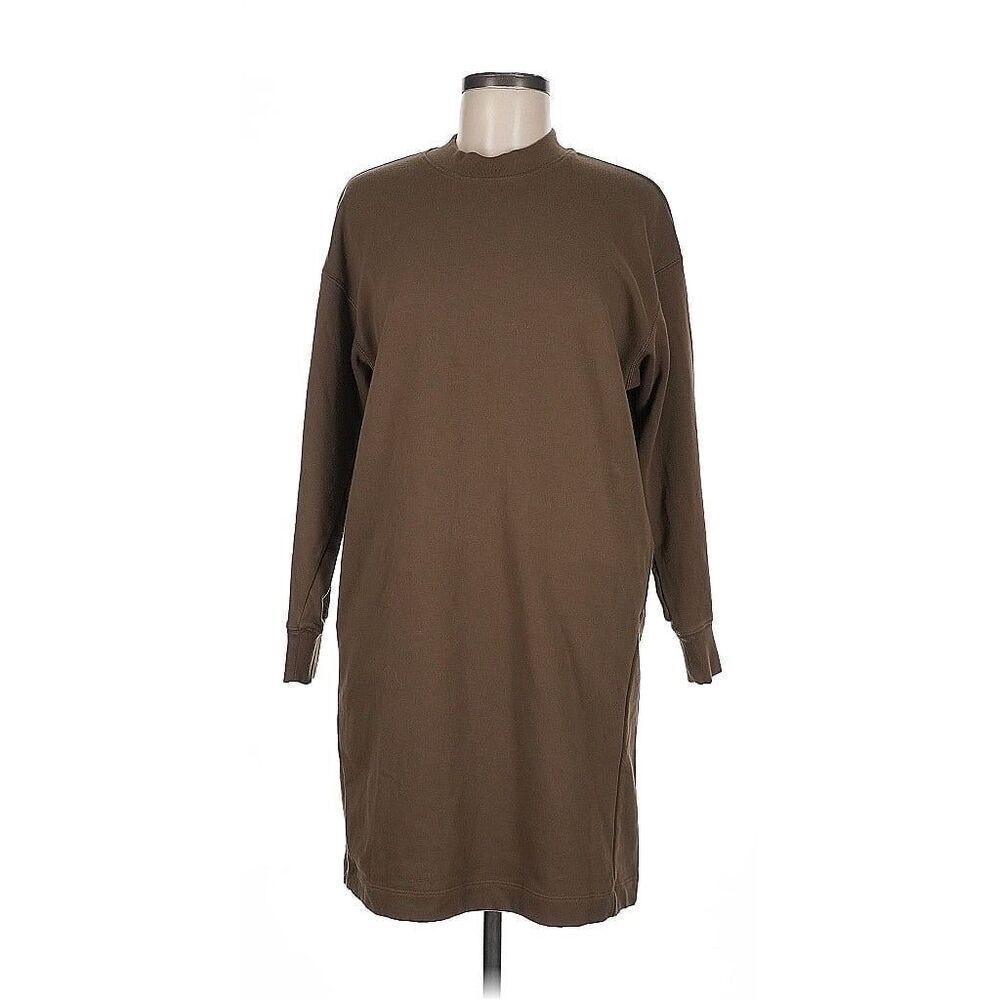 ✨Uniqlo Brown Crewneck Sweater Sz Small Dress✨